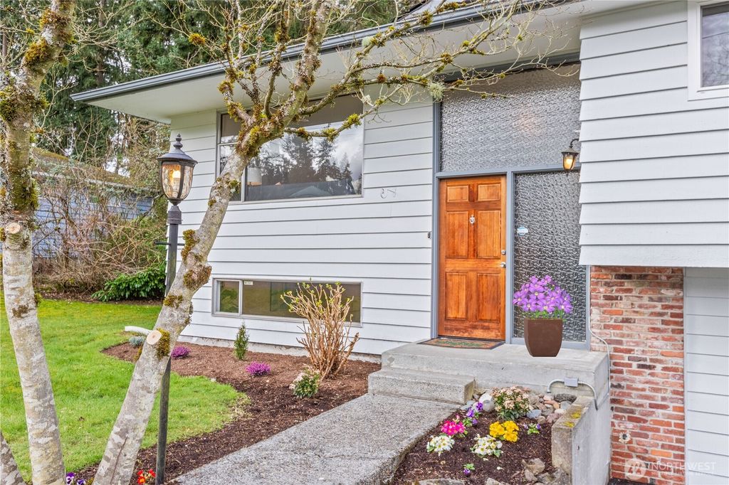 Photo of 20233 Ashworth Place N, Shoreline, WA 98133 (MLS # 2319895)