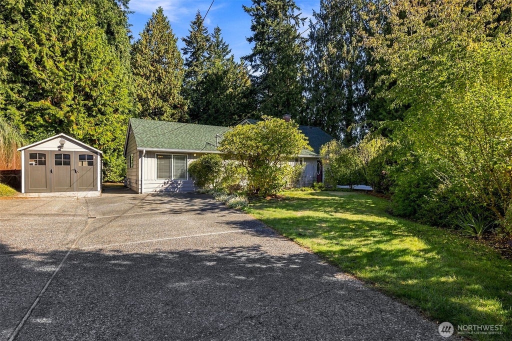 Photo of 1805 204th Place SW, Lynnwood, WA 98036 (MLS # 2588205)