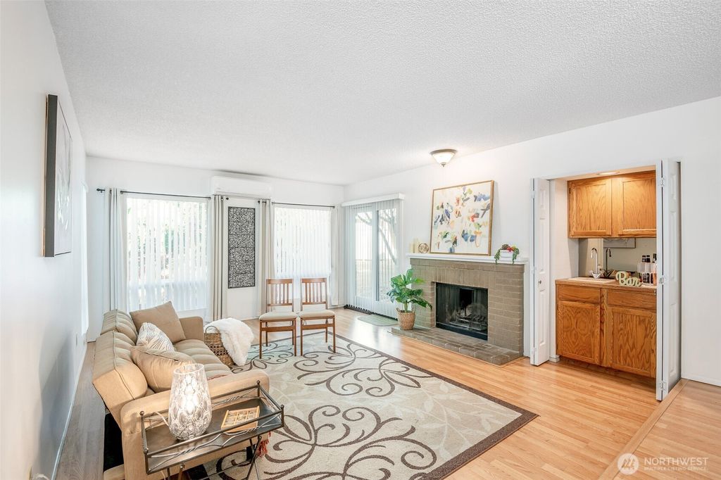 Photo of 15141 Sunwood Boulevard #EE11, Tukwila, WA 98188 (MLS # 2439845)
