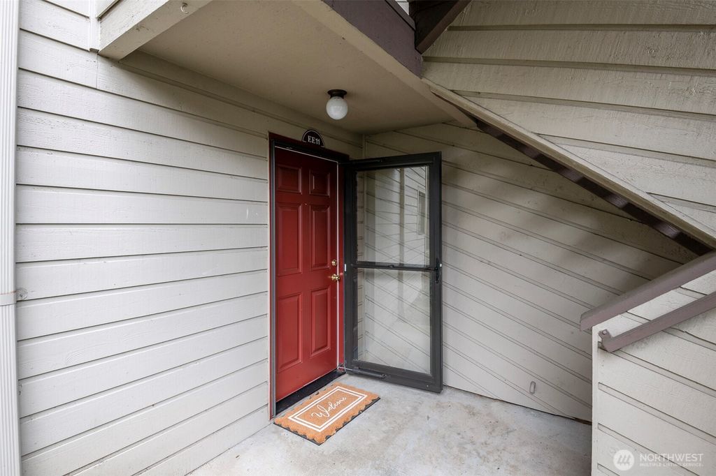 Photo of 15141 Sunwood Boulevard #EE11, Tukwila, WA 98188 (MLS # 2439845)