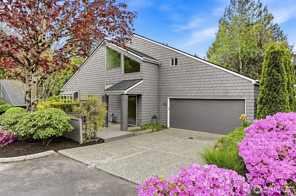 Photo of 613 Bellevue Way SE, Bellevue, WA 98004 (MLS # 2515386)