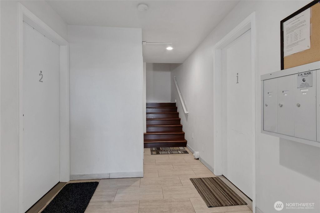 Photo of 417 23rd Avenue #2, Seattle, WA 98122 (MLS # 2547578)