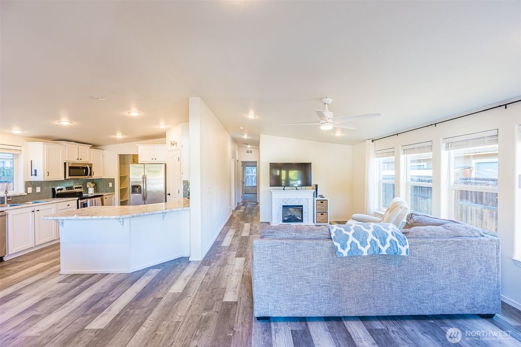 Photo of 1522 W 15th Street, Port Angeles, WA 98363 (MLS # 2449676)