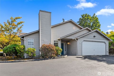 Photo of 820 N 8th Street #A, Mount Vernon, WA 98273 (MLS # 2437105)