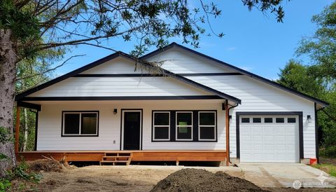 Photo of 219 S Oar Loop SW, Ocean Shores, WA 98569 (MLS # 2427381)