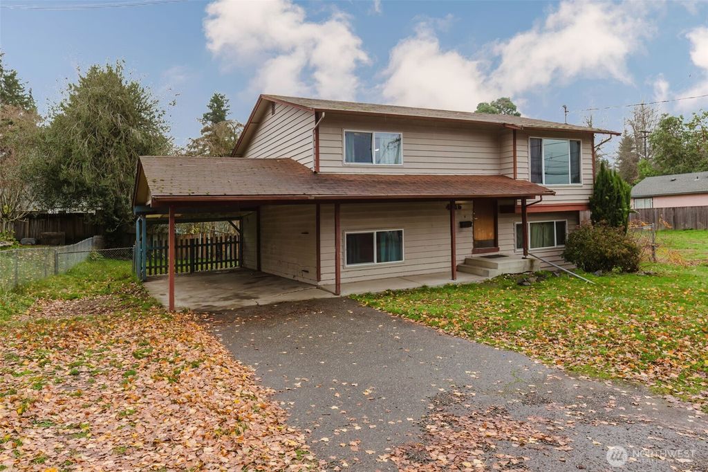Photo of 4116 W H Street, Bremerton, WA 98312 (MLS # 2454901)