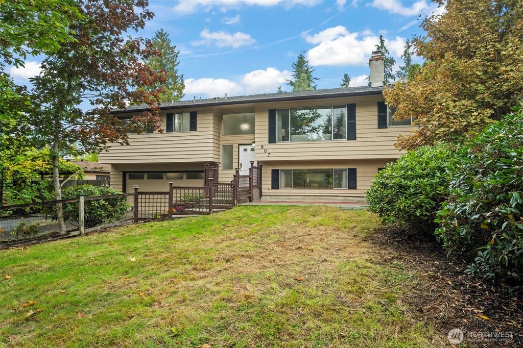 Photo of 807 Grimes Road, Bothell, WA 98012 (MLS # 2444497)