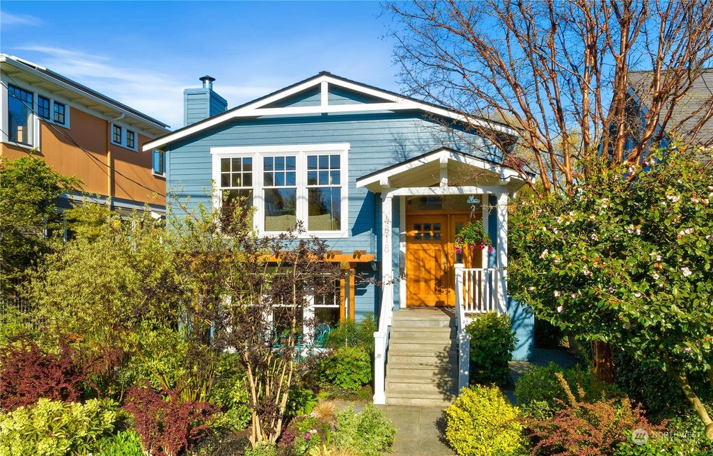 Photo of 4818 36th Avenue NE, Seattle, WA 98105 (MLS # 2223154)