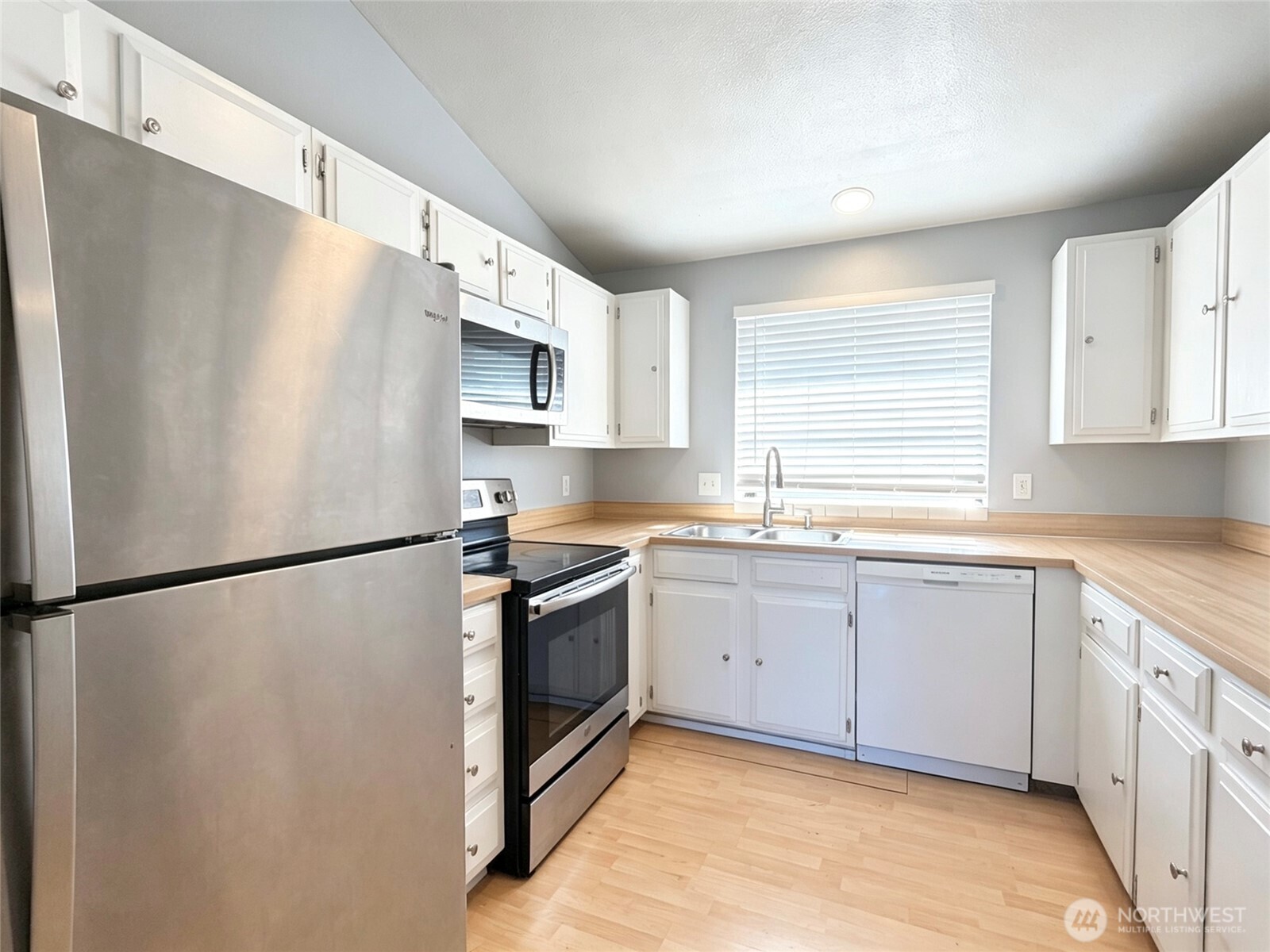 1313 W James Street 11