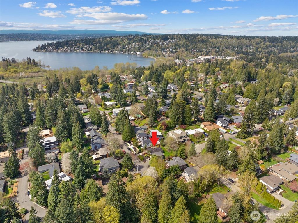 Photo of 10444 NE 110th Street, Kirkland, WA 98033 (MLS # 2349856)