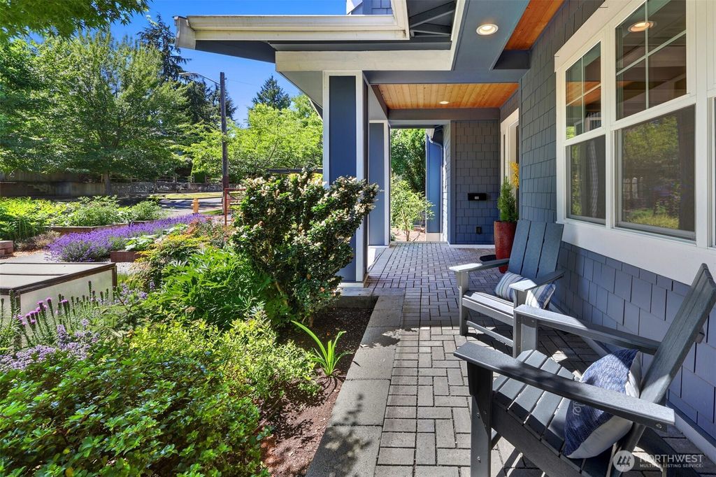 Photo of 130 NE 64th Street, Seattle, WA 98115 (MLS # 2410555)