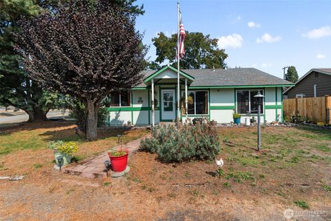 Photo of 3427 Melody Court, Centralia, WA 98531 (MLS # 2428546)