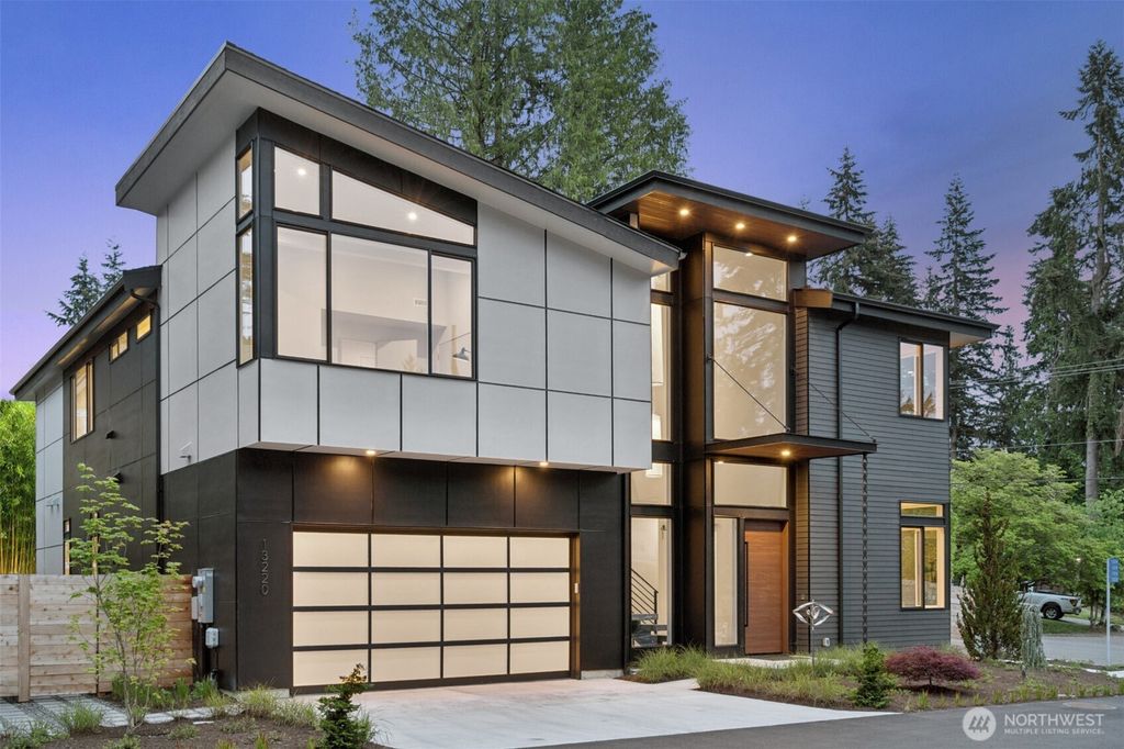 Photo of 13220 NE 70th Street, Redmond, WA 98052 (MLS # 2374425)