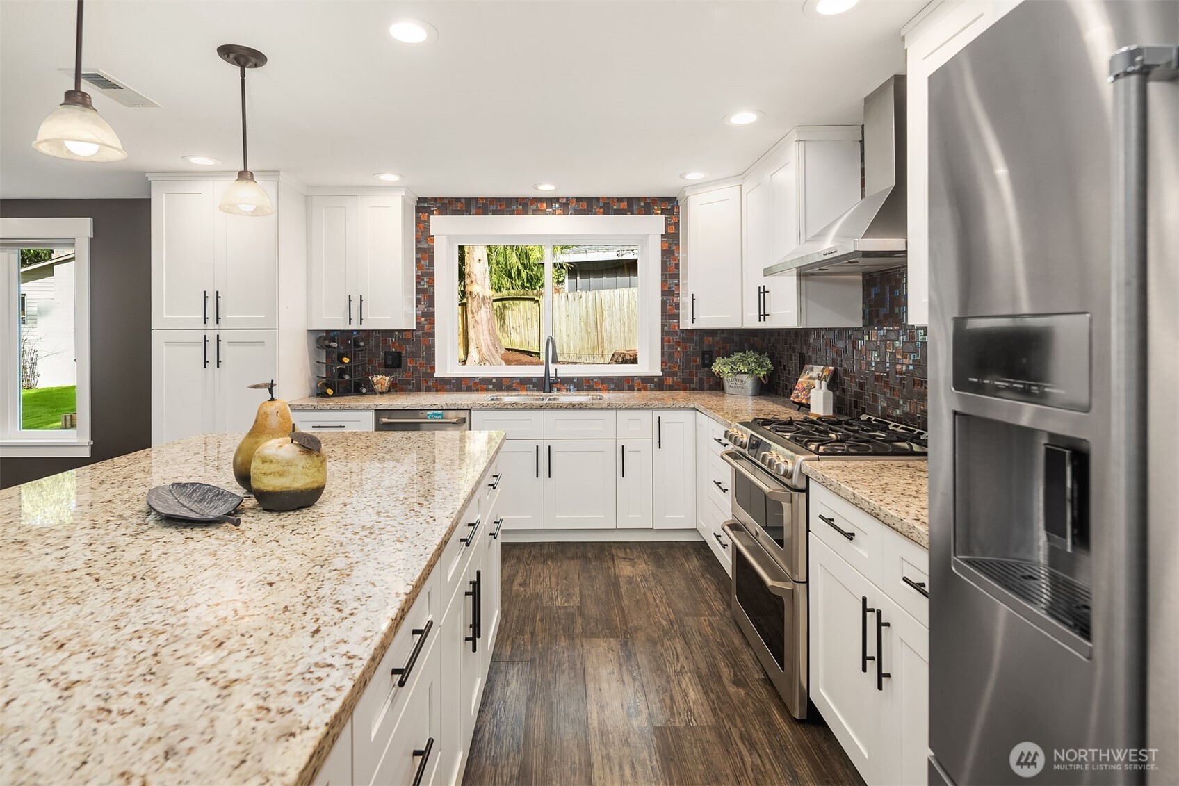 Sammamish, Washington, 98075, United States, 3 Bedrooms Bedrooms, ,2 BathroomsBathrooms,Residential,Active,2030564