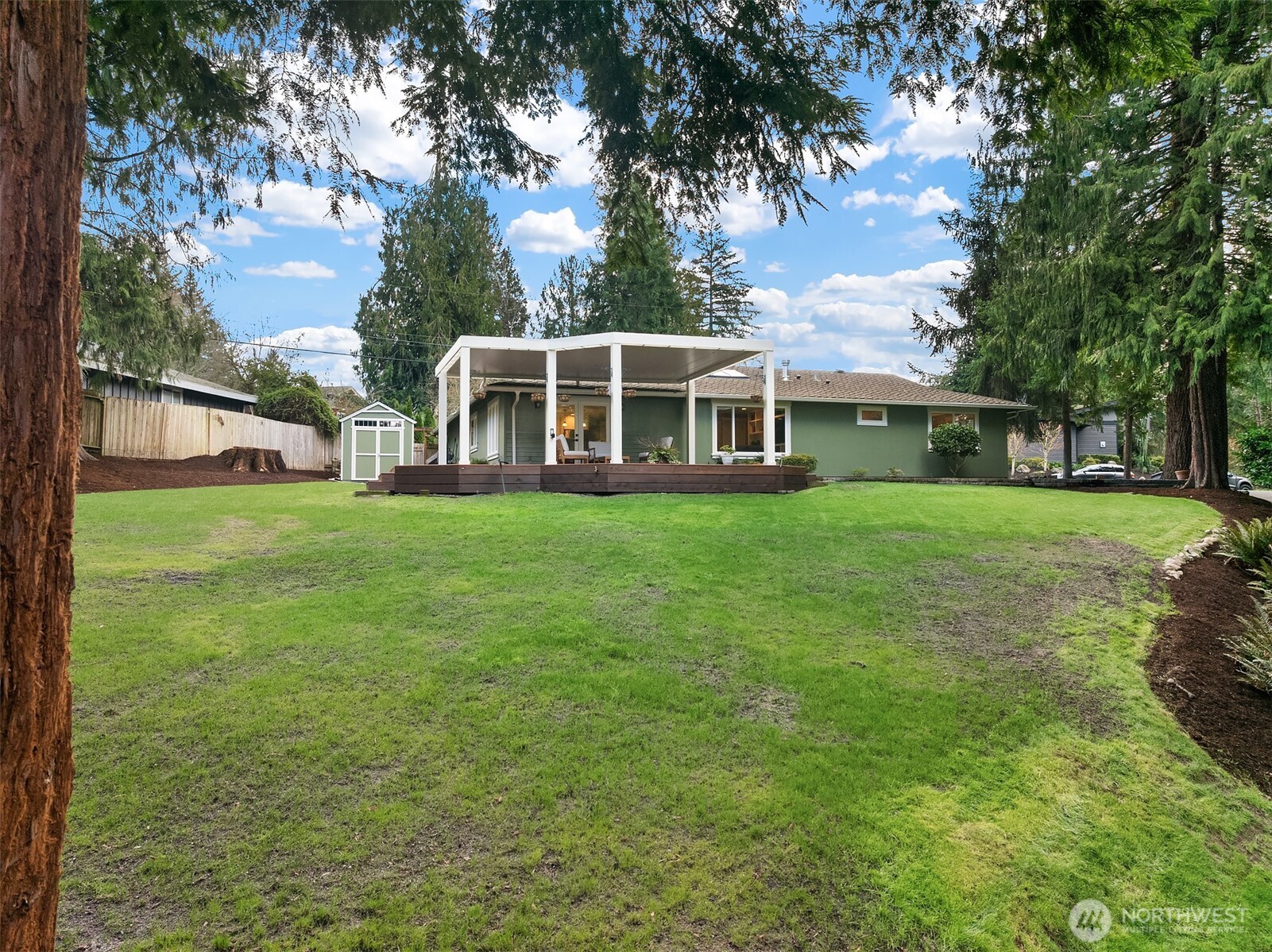 Sammamish, Washington, 98075, United States, 3 Bedrooms Bedrooms, ,2 BathroomsBathrooms,Residential,Active,2030564