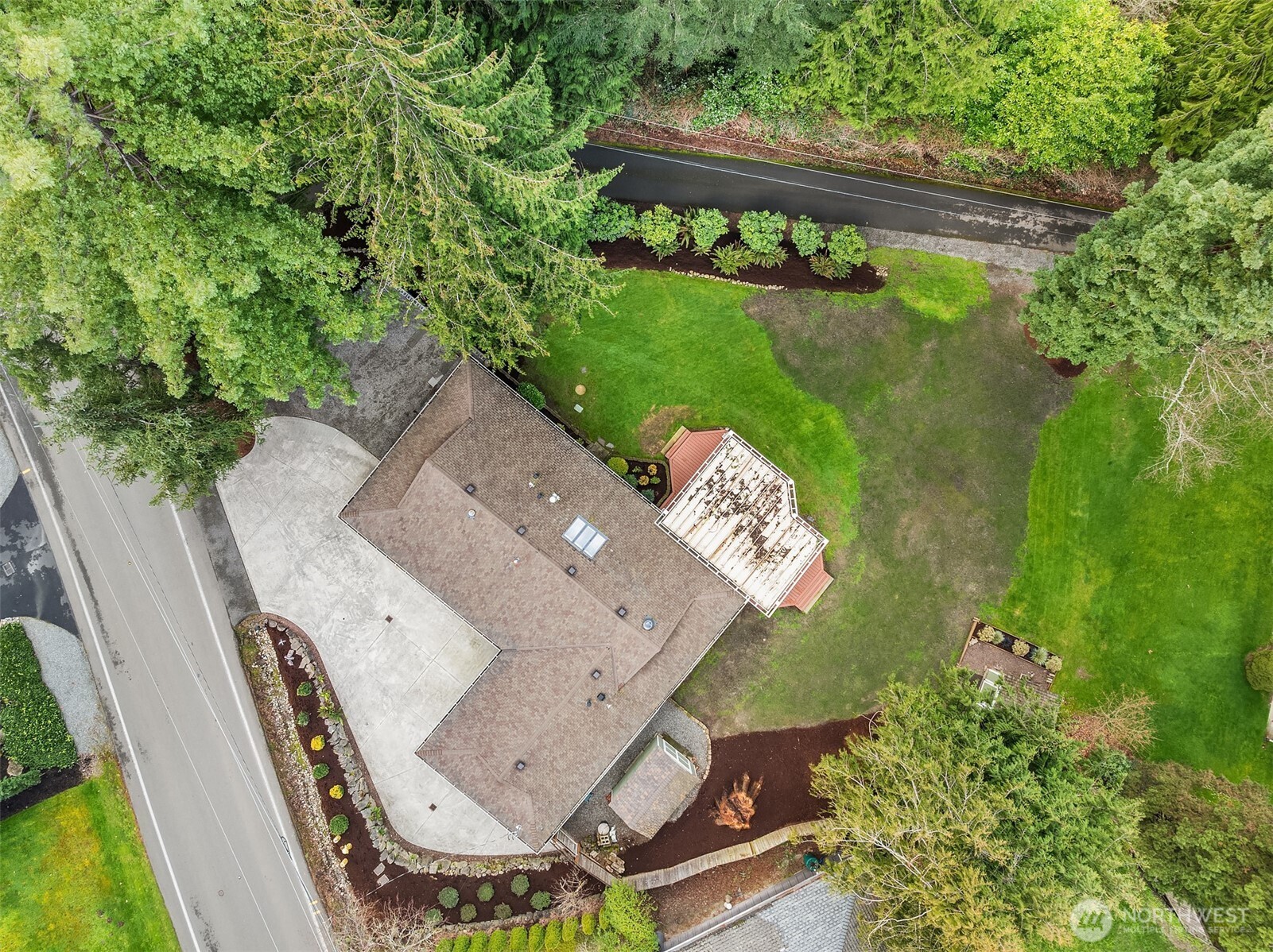 Sammamish, Washington, 98075, United States, 3 Bedrooms Bedrooms, ,2 BathroomsBathrooms,Residential,Active,2030564