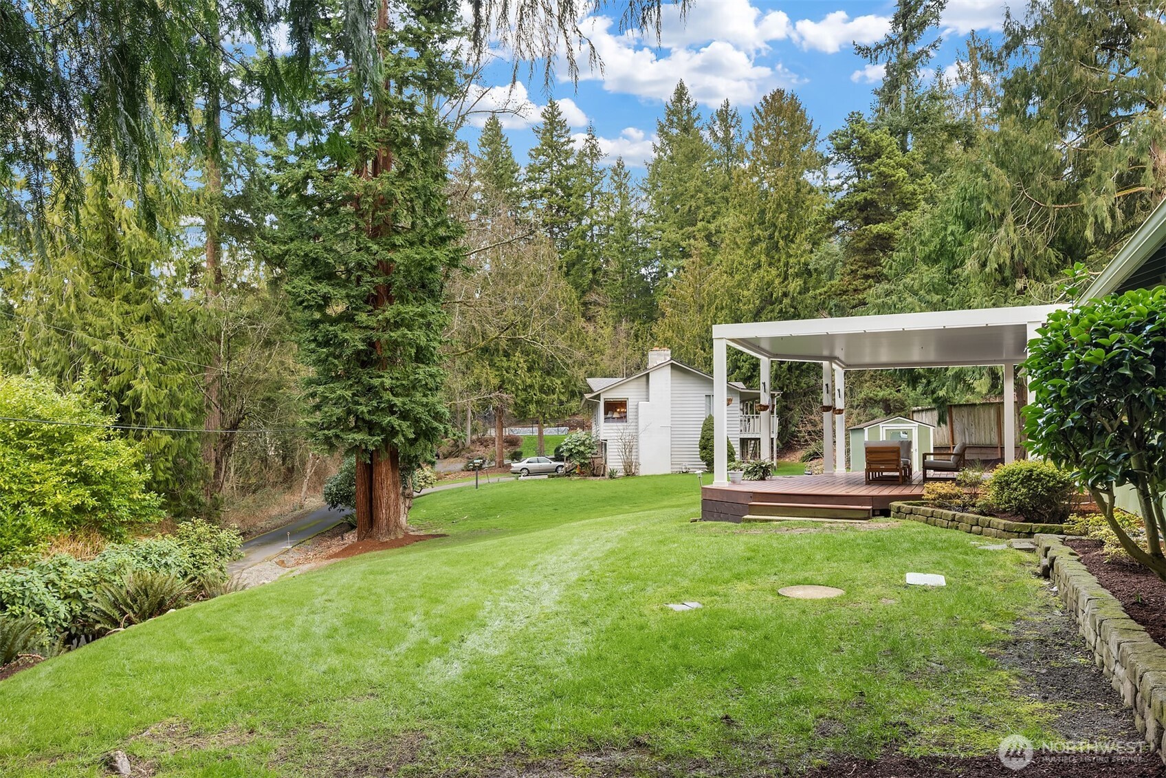 Sammamish, Washington, 98075, United States, 3 Bedrooms Bedrooms, ,2 BathroomsBathrooms,Residential,Active,2030564