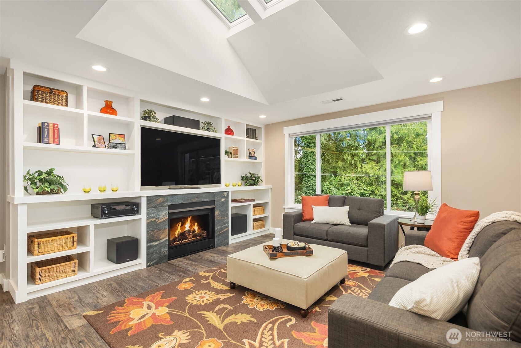 Sammamish, Washington, 98075, United States, 3 Bedrooms Bedrooms, ,2 BathroomsBathrooms,Residential,Active,2030564
