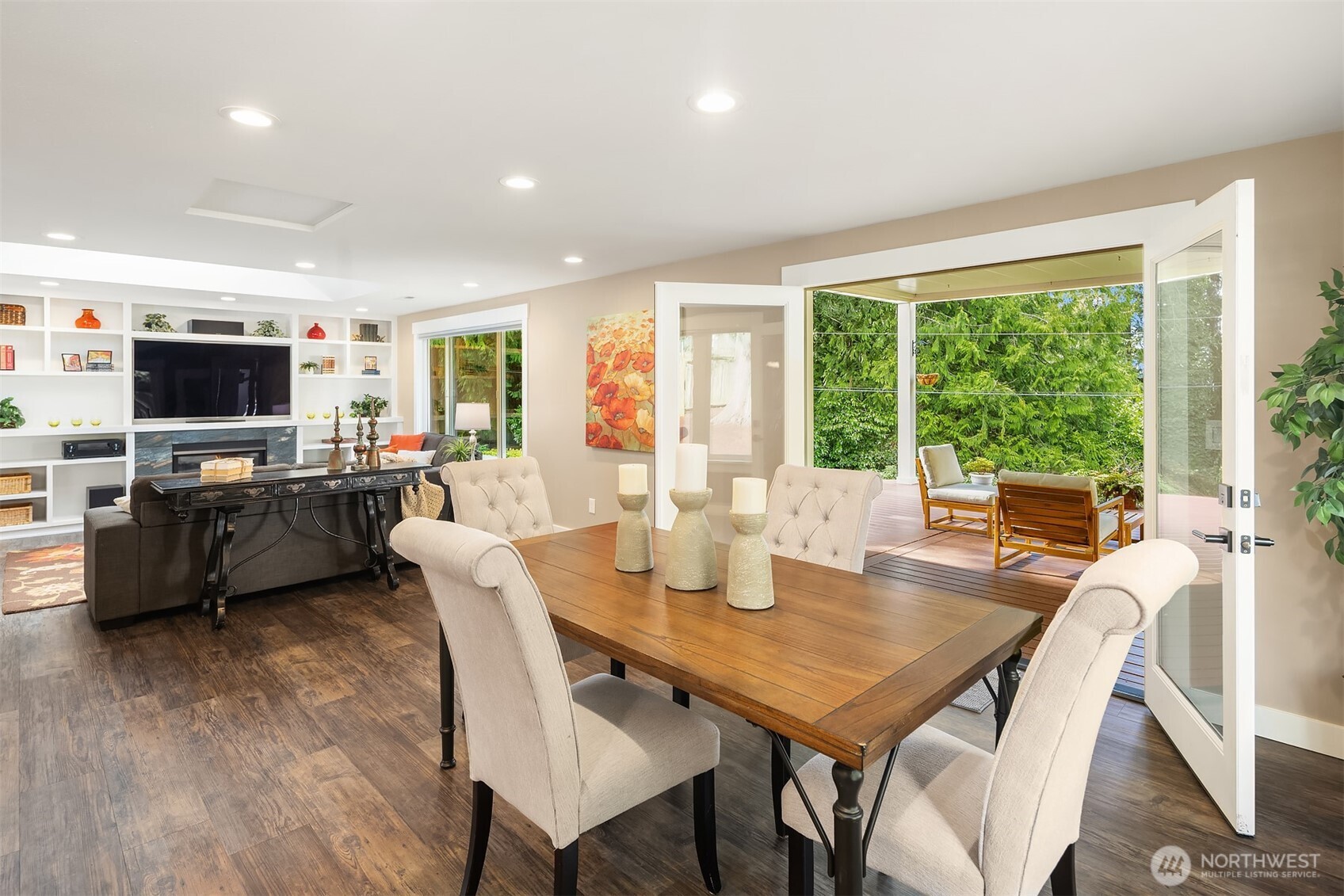 Sammamish, Washington, 98075, United States, 3 Bedrooms Bedrooms, ,2 BathroomsBathrooms,Residential,Active,2030564