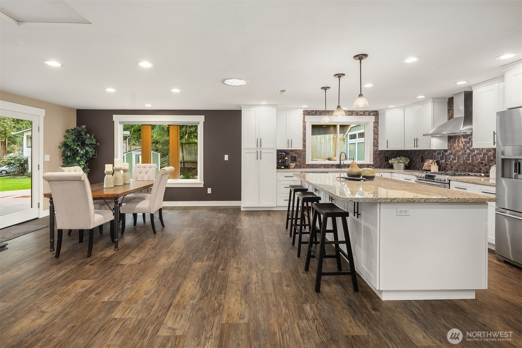 Sammamish, Washington, 98075, United States, 3 Bedrooms Bedrooms, ,2 BathroomsBathrooms,Residential,Active,2030564