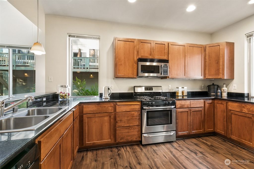 Photo of 2283 NW Boulder Way Drive, Issaquah, WA 98027 (MLS # 2008188)