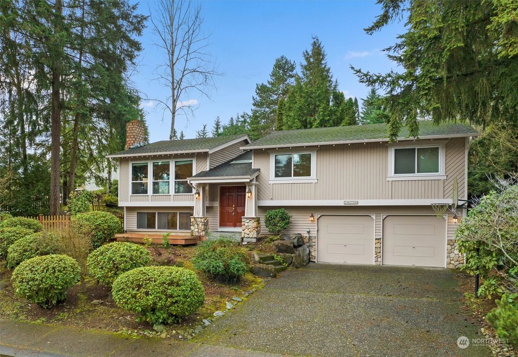 Photo of 10231 117th Place NE, Kirkland, WA 98033 (MLS # 2194330)