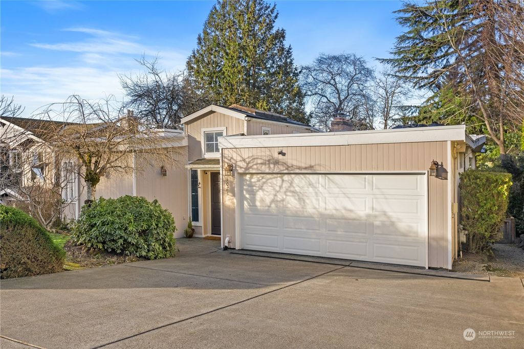 Photo of 3023 67th Avenue SE, Mercer Island, WA 98040 (MLS # 2189330)