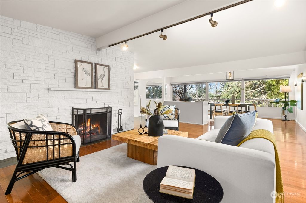 Photo of 3023 67th Avenue SE, Mercer Island, WA 98040 (MLS # 2189330)