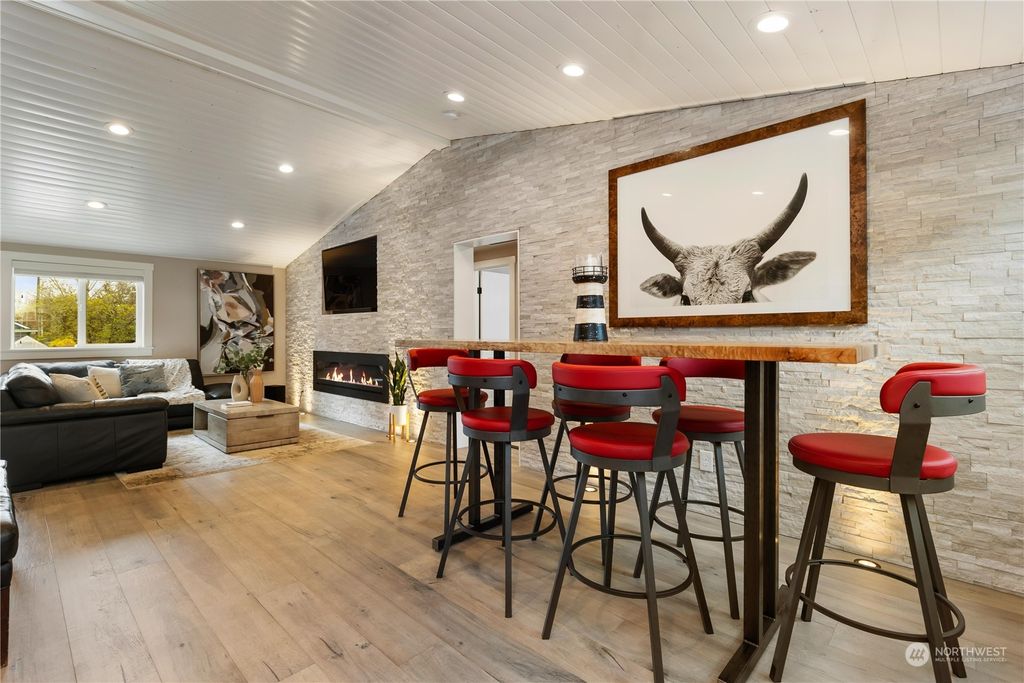 Photo of 2735 57th Avenue SW, Seattle, WA 98116 (MLS # 2215426)