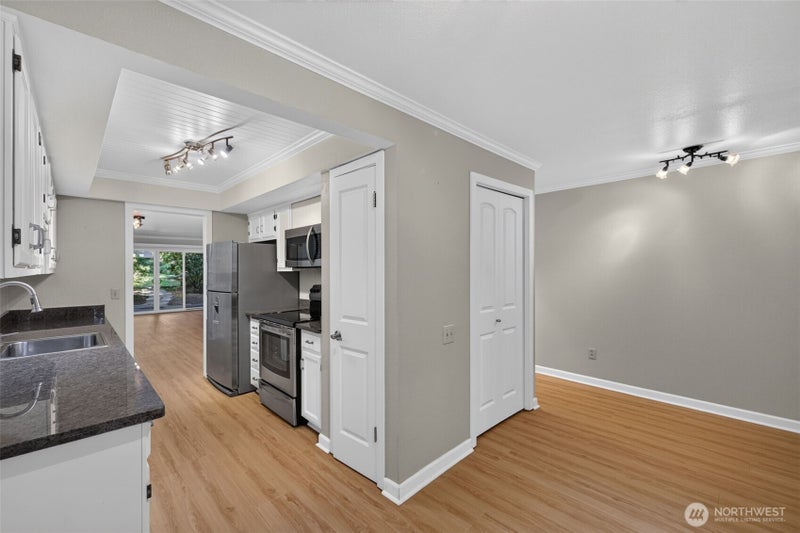 13730 15th Avenue NE A102