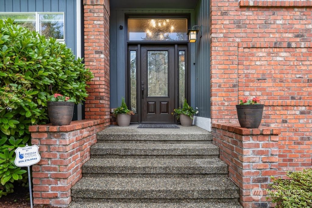 Photo of 13946 224th Court NE, Woodinville, WA 98077 (MLS # 2221966)