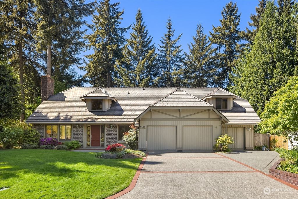 Photo of 7435 86th Avenue SE, Mercer Island, WA 98040 (MLS # 2235521)