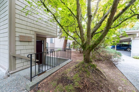 Photo of 13730 15th Avenue NE #C101, Seattle, WA 98125 (MLS # 2589990)