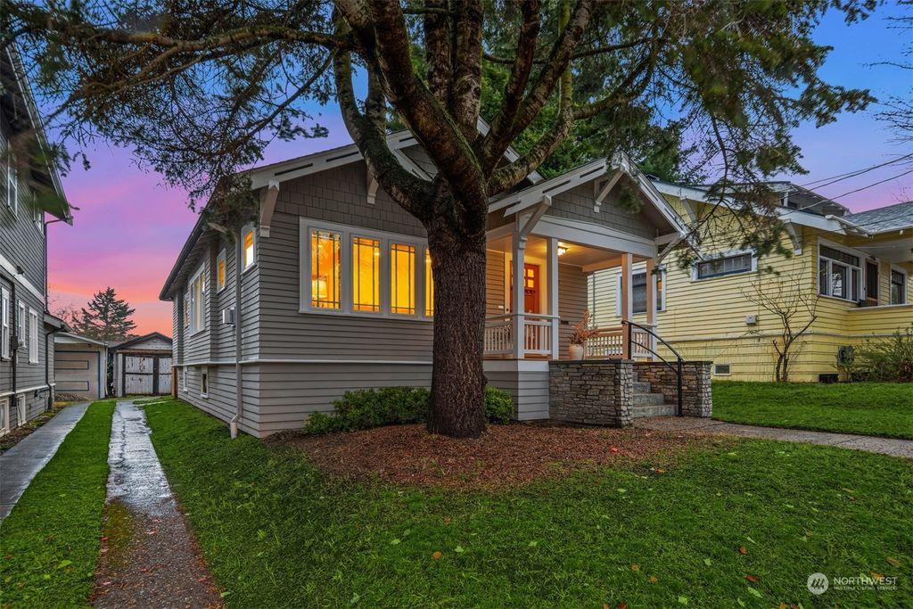 Photo of 4027 Densmore Avenue N, Seattle, WA 98103 (MLS # 2310739)