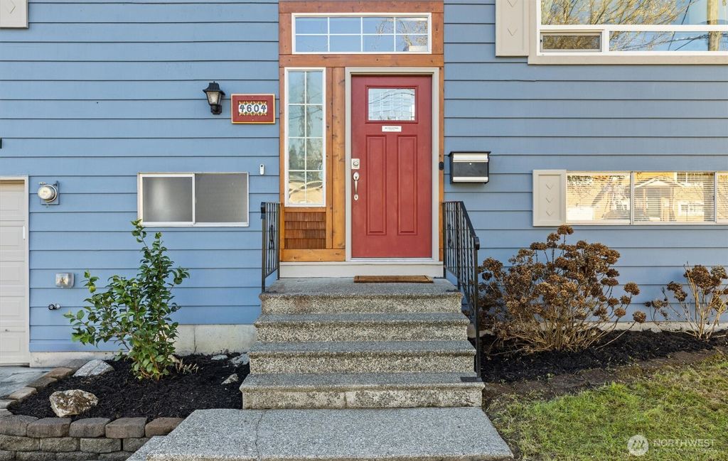 Photo of 4604 224th Place SW, Mountlake Terrace, WA 98043 (MLS # 2475236)