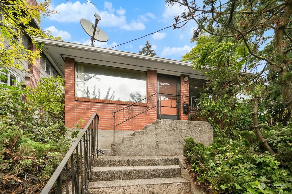 Photo of 810 N 48th Street, Seattle, WA 98103 (MLS # 2288120)