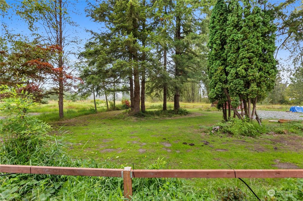 Photo of 2410 Hartford Road, Lake Stevens, WA 98258 (MLS # 2180990)