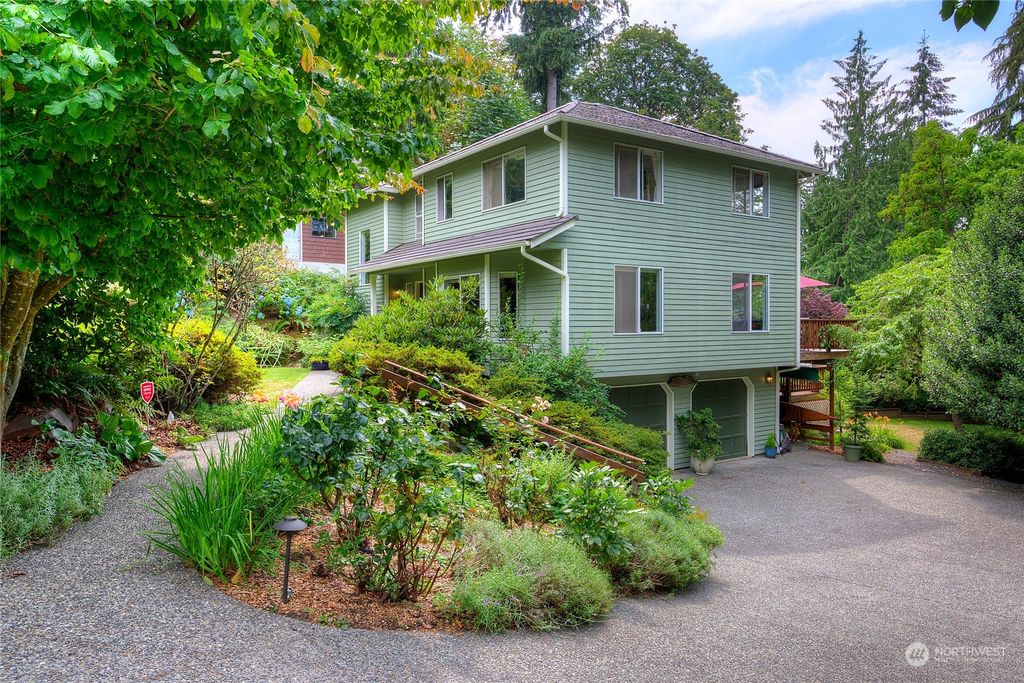 Photo of 11708 Clearview Drive, Edmonds, WA 98026 (MLS # 2272710)