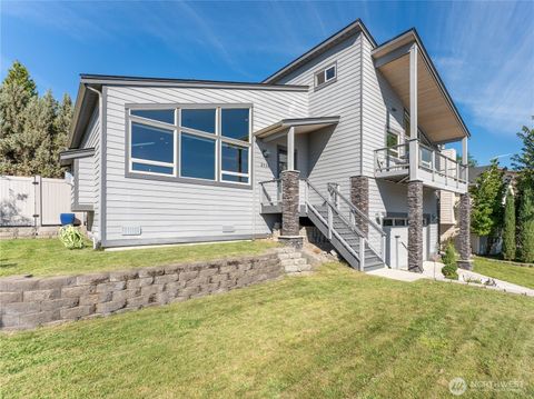 Photo of 2136 W Honeysett Road, Wenatchee, WA 98801 (MLS # 2423351)