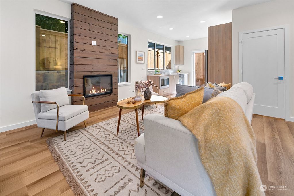 Photo of 113 N 105th Street, Seattle, WA 98133 (MLS # 2293050)