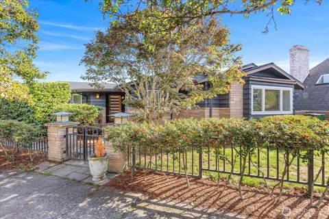 Photo of 2236 Viewmont Way W, Seattle, WA 98199 (MLS # 2444997)