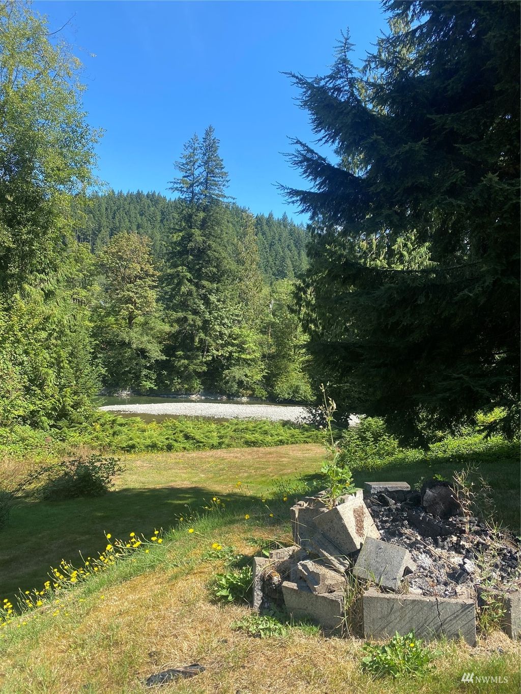 Photo of 16529 Stilly Way NE, Arlington, WA 98223 (MLS # 1979908)