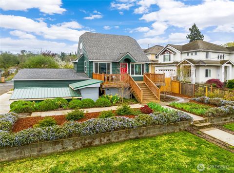 Photo of 2208 Smithers Avenue S, Renton, WA 98055 (MLS # 2507741)
