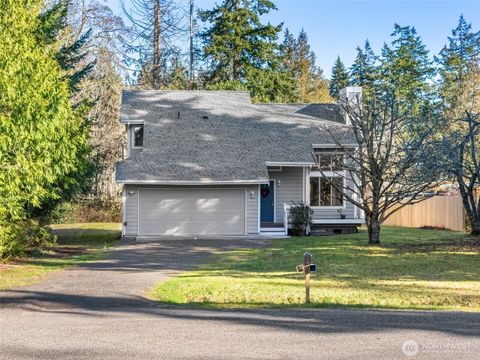 21916 Virginia Place NE Kingston WA 98346
