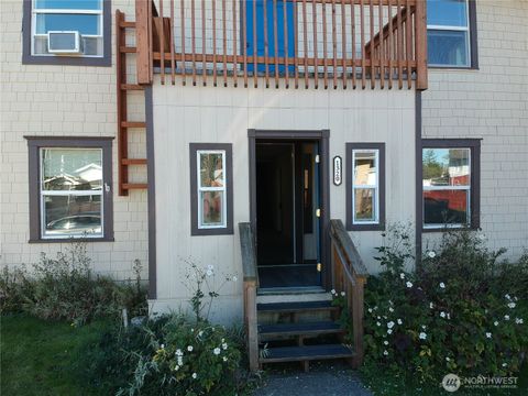 1320 3rd Street Cosmopolis WA 98537