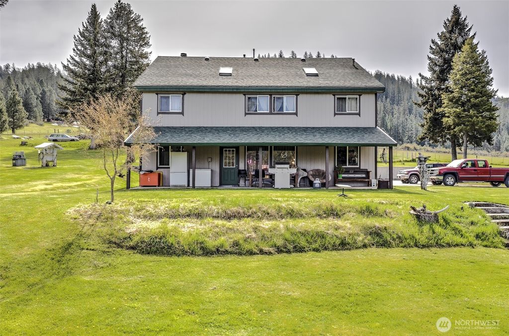 Photo of 6731 River Way, Fruitland, WA 99129 (MLS # 2512195)