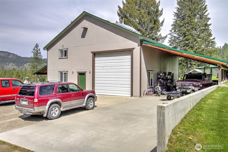 6731 River Way