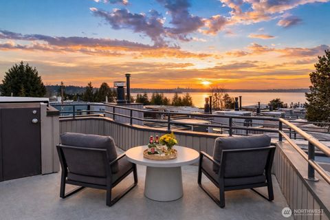 Photo of 10142 NE 63rd Street, Kirkland, WA 98033 (MLS # 2487620)