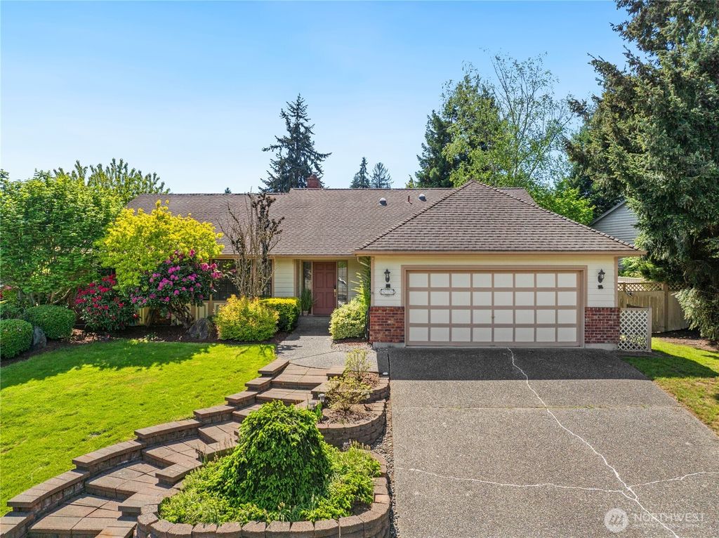 Photo of 826 169th Place SW, Lynnwood, WA 98037 (MLS # 2523363)