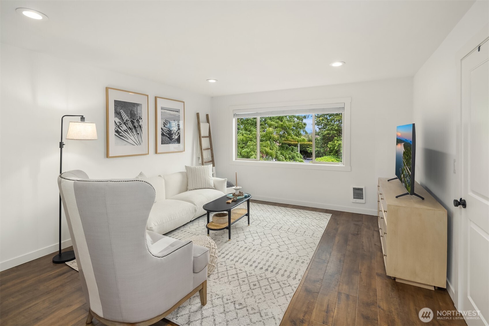 3834 175th Avenue NE E49